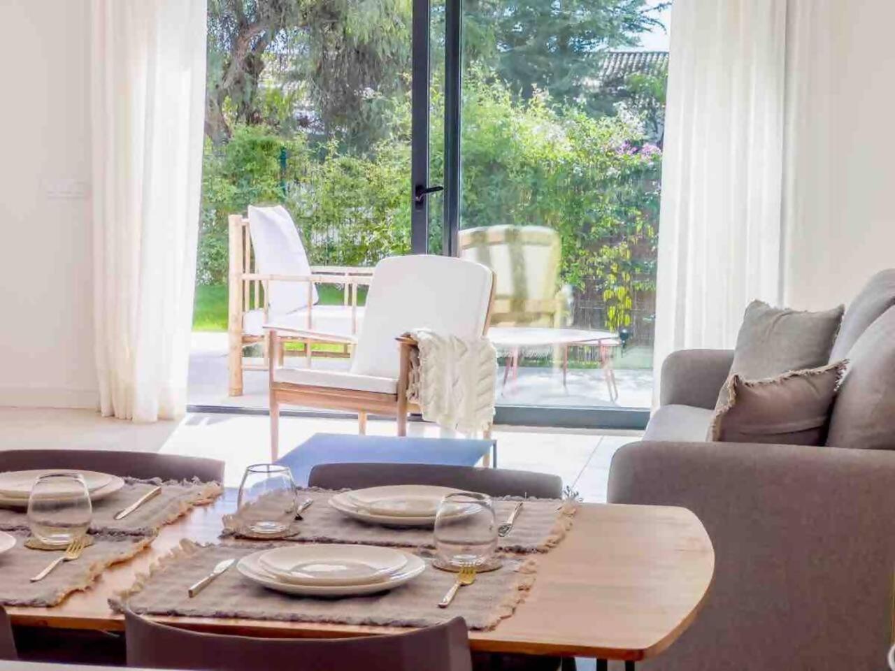 마르베야 Bajo Con Jardin En La Milla De Oro 아파트 외부 사진