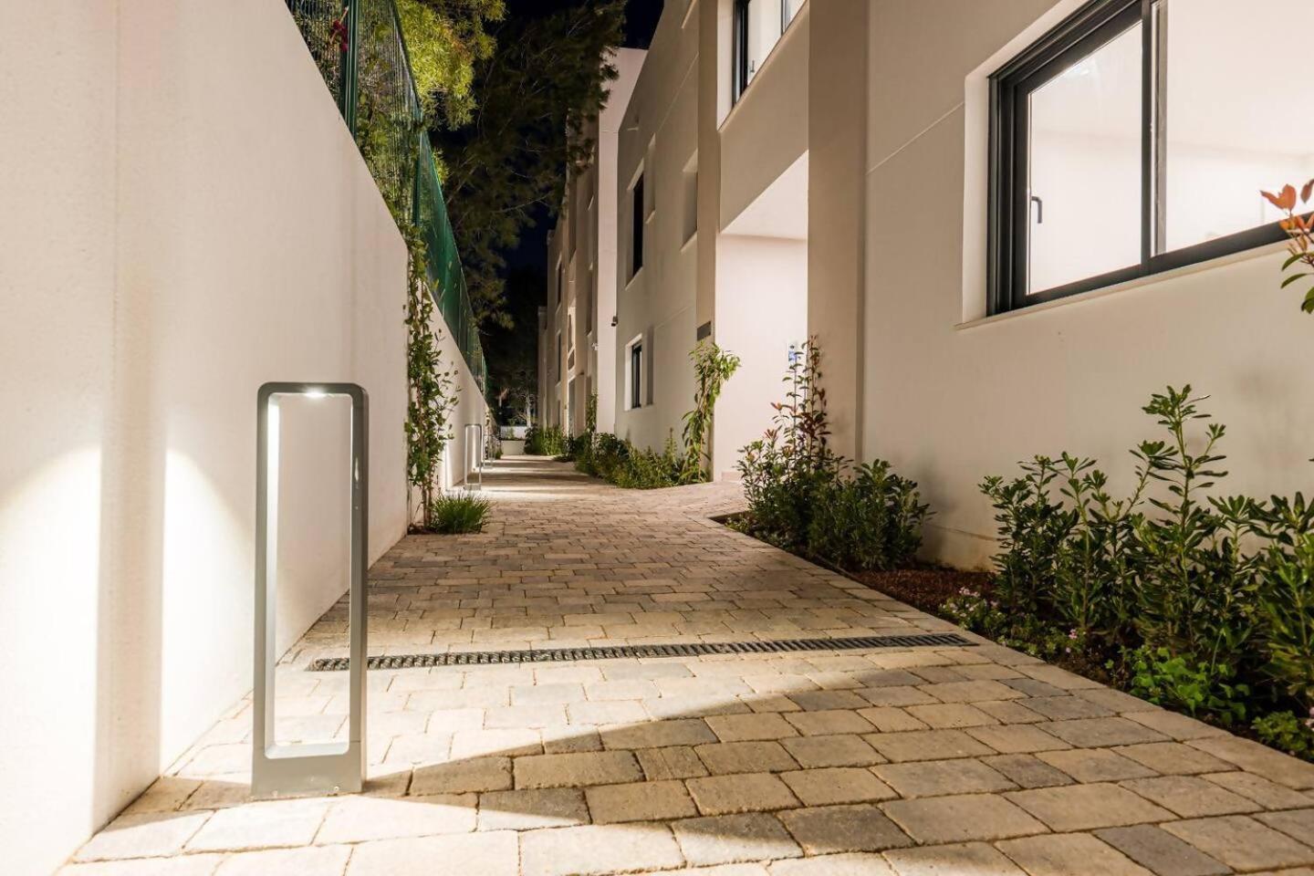 마르베야 Bajo Con Jardin En La Milla De Oro 아파트 외부 사진